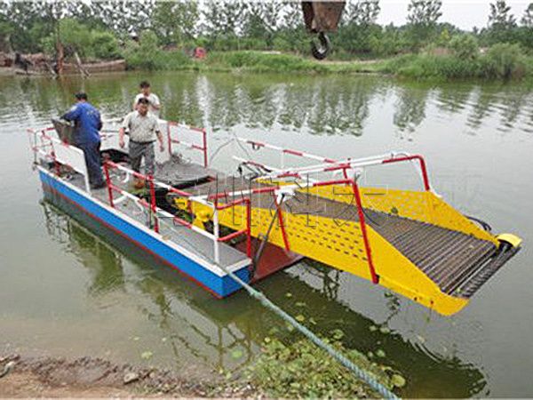 與科學院合作制作滸苔打撈船