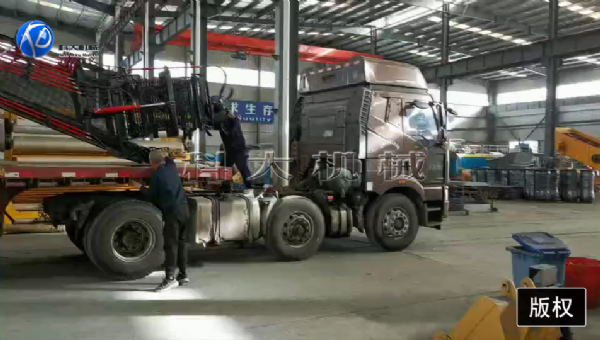 小型全自動割草船發往菏澤